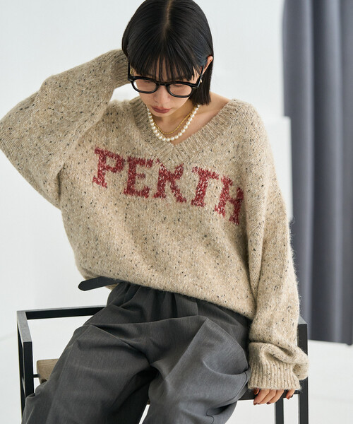 セール】メランジ Vネックロゴニット【限定展開】（ニット/セーター