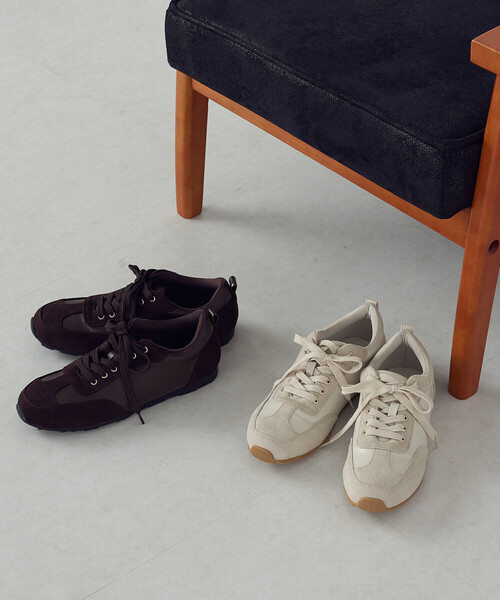 COMME CA ISM(コムサイズム)の「ローカット スニーカー(スニーカー・レディース・オフホワイト/ブラウン・24.5cm/23.5cm)」の7枚目の写真