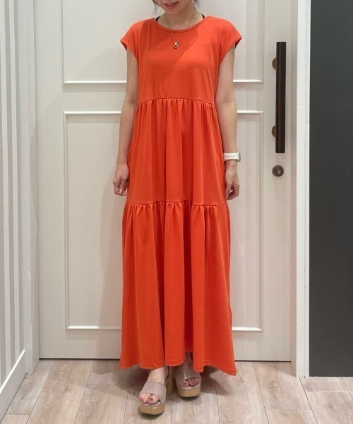 Right-on（ライトオン）の「【HONEYSUCKLE ROSE】接触冷感ティアードワンピース（ワンピース・レディース・レッド/ブラック・L/M）」の10枚目の写真