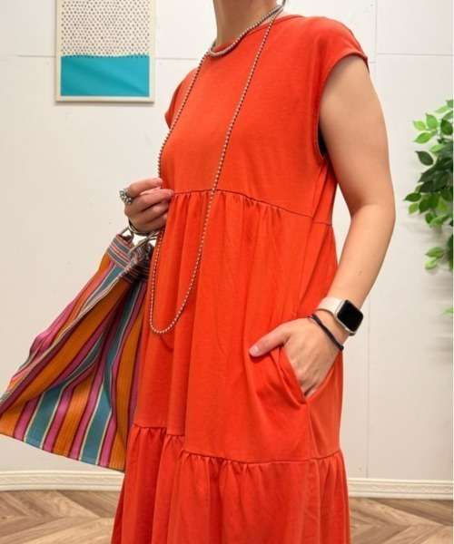 Right-on（ライトオン）の「【HONEYSUCKLE ROSE】接触冷感ティアードワンピース（ワンピース・レディース・レッド/ブラック・L/M）」の3枚目の写真