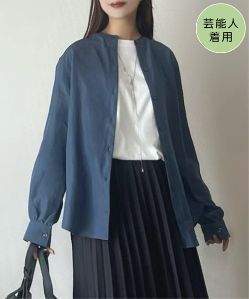 ikka(イッカ)の「【親子コーデ】マルチWAYバンドカラーシャツ(シャツ/ブラウス・レディース・オフホワイト/チャコールグレー/ブルー/グリーン/オレンジ/ダークベージュ・M/L/S)」の1枚目の写真