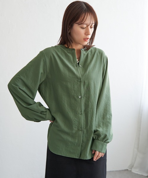 ikka(イッカ)の「【親子コーデ】マルチWAYバンドカラーシャツ(シャツ/ブラウス・レディース・オフホワイト/チャコールグレー/ブルー/グリーン/オレンジ/ダークベージュ・M/L/S)」の14枚目の写真