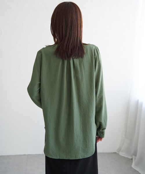 ikka(イッカ)の「【親子コーデ】マルチWAYバンドカラーシャツ(シャツ/ブラウス・レディース・オフホワイト/チャコールグレー/ブルー/グリーン/オレンジ/ダークベージュ・M/L/S)」の15枚目の写真