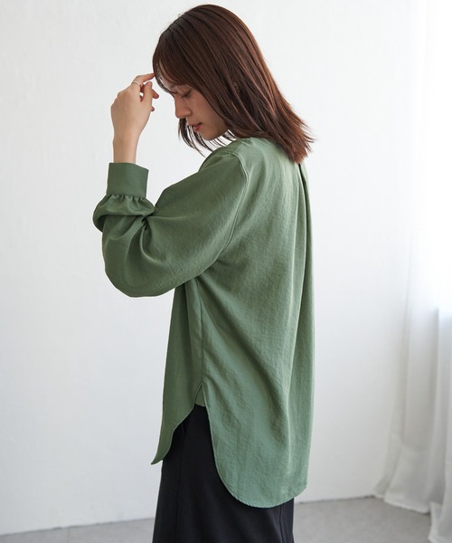 ikka(イッカ)の「【親子コーデ】マルチWAYバンドカラーシャツ(シャツ/ブラウス・レディース・オフホワイト/チャコールグレー/ブルー/グリーン/オレンジ/ダークベージュ・M/L/S)」の16枚目の写真