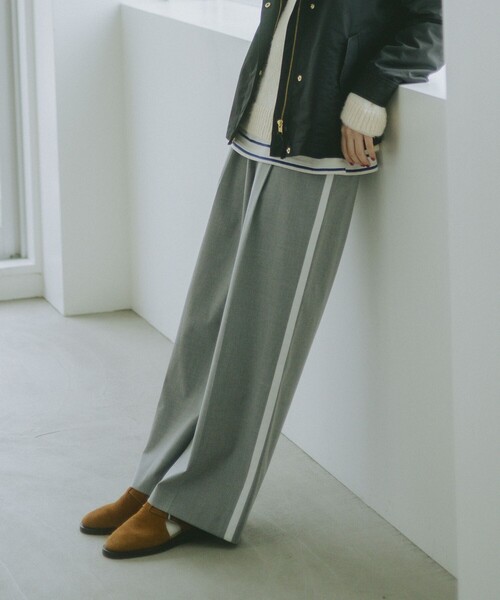 B:MING by BEAMS（ビーミングバイビームス）の「ライン パンツ（S～M）（スラックス・レディース・ネイビー/ライトグレー・SMALL/MEDIUM）」の4枚目の写真