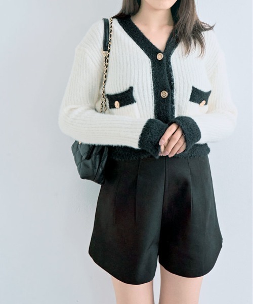 kirakiraShop(キラキラショップ)の「バイカラー ニット カーディガン(ニット/セーター・レディース・ホワイト/ピンク/ブラック/ブルー・FREE)」の5枚目の写真