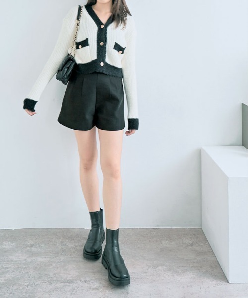 kirakiraShop(キラキラショップ)の「バイカラー ニット カーディガン(ニット/セーター・レディース・ホワイト/ピンク/ブラック/ブルー・FREE)」の6枚目の写真