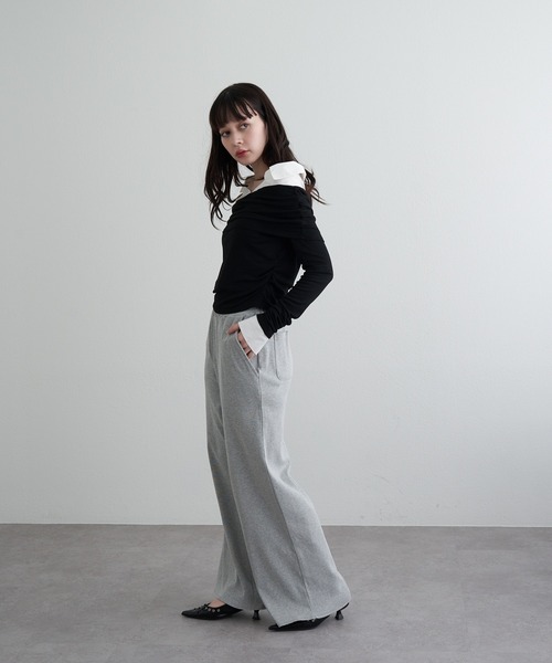 RAY CASSIN（レイカズン）の「襟シャツレイヤードオフショル（Tシャツ/カットソー・レディース・ブラック系その他2/グレー系その他2/チャコールグレー・FREE）」の7枚目の写真