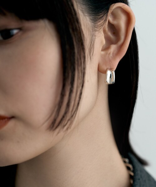 COCOSHNIK ONKITSCH(ココシュニックオンキッチュ)の「シルバー コンケイブピアス(ピアス(両耳用)・レディース・シルバー・00)」の7枚目の写真