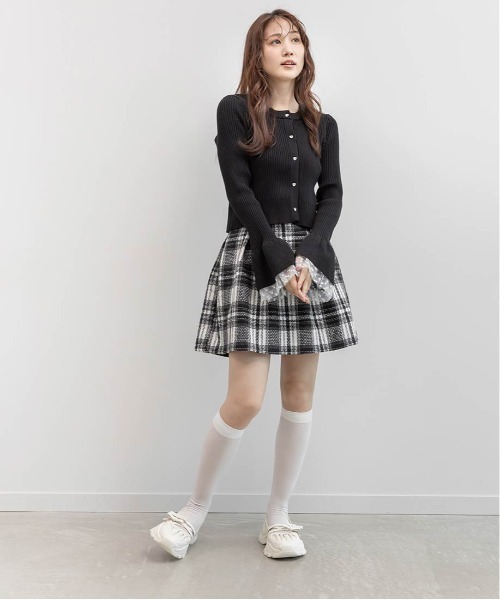 RANDA(ランダ)の「2WAY リボンクロスベルトスニーカー(スニーカー・レディース・ブラック/シルバー/アイボリー・M/L/LL/S)」の16枚目の写真
