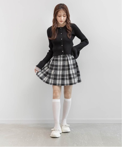 RANDA(ランダ)の「2WAY リボンクロスベルトスニーカー(スニーカー・レディース・ブラック/シルバー/アイボリー・M/L/LL/S)」の17枚目の写真