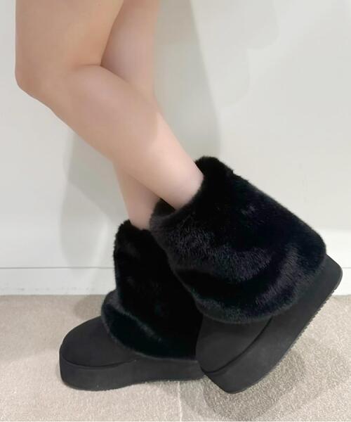 ESPERANZA（エスペランサ）の「フェイクファー付き2WAYムートン調ブーツ（ブーツ・レディース・アイボリー系/ブラック系・M/S/LL/L）」の8枚目の写真