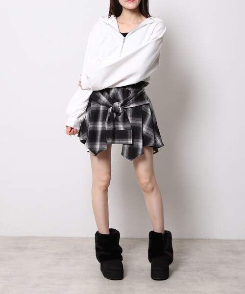 ESPERANZA（エスペランサ）の「フェイクファー付き2WAYムートン調ブーツ（ブーツ・レディース・アイボリー系/ブラック系・M/S/LL/L）」の10枚目の写真