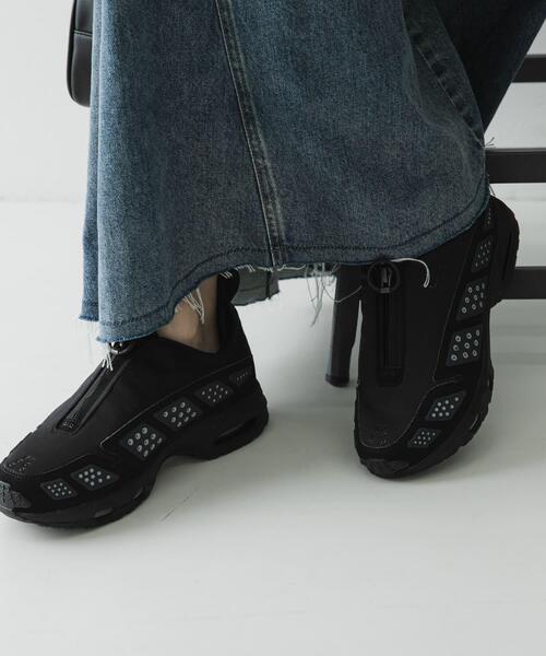 NIKE(ナイキ)の「NIKE AIR MAX SNDR(スニーカー・レディース・ブラック/ブラック系その他・25/24.5/24/23.5)」の1枚目の写真