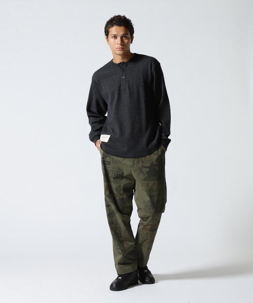 AVIREX（アヴィレックス）の「HONEYCOMB WAFFLE L/S HENLEY NECK T-SHIRT / ハニカムワッフル 長袖 ヘンリーネック Tシャツ / AVIREX / アヴィレックス（Tシャツ/カットソー・メンズ・ブラック/ナチュラル/グレー・XX-LARGE/X-LARGE/LARGE/MEDIUM）」の14枚目の写真