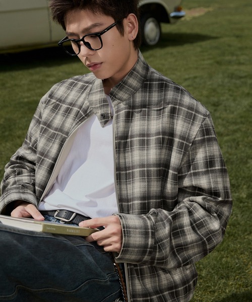 TOBEE（トゥビー）の「【TOBEE】リラックスフィット スタンドカラー ジップブルゾン/2wayリバーシブル ジャケット チェック&無地（ブルゾン・メンズ・ベージュ/ネイビー・LARGE/X-LARGE/MEDIUM）」の9枚目の写真