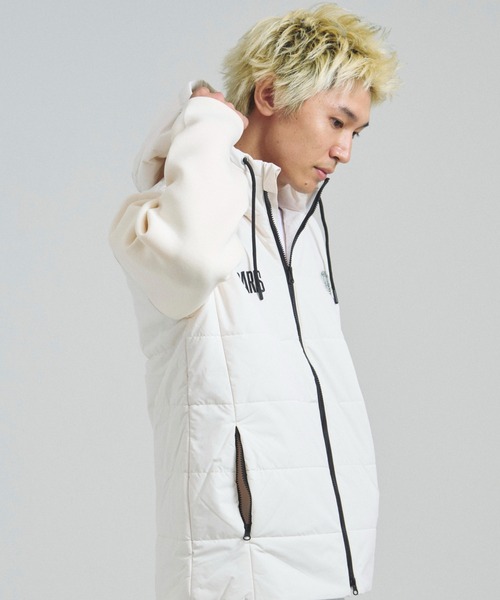 PARIS SAINT-GERMAIN(パリサンジェルマン)の「PSG_EMB LOGO-ハイブリットJKT(その他アウター・メンズ・アイボリー/ブラック・M/L/XL)」の7枚目の写真