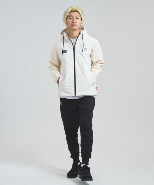PARIS SAINT-GERMAIN(パリサンジェルマン)の「PSG_EMB LOGO-ハイブリットJKT(その他アウター・メンズ・アイボリー/ブラック・M/L/XL)」の13枚目の写真