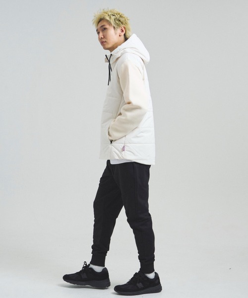 PARIS SAINT-GERMAIN(パリサンジェルマン)の「PSG_EMB LOGO-ハイブリットJKT(その他アウター・メンズ・アイボリー/ブラック・M/L/XL)」の18枚目の写真