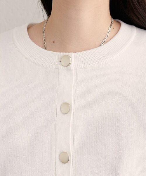 natural couture（ナチュラルクチュール）の「クロップド丈リブカラーカーディガン（カーディガン/ボレロ・レディース・ピンク/ボルドー/オフホワイト/グレー・FREE）」の12枚目の写真