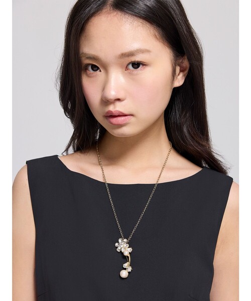 TOCCA(トッカ)の「BLESS OF DAISY 2WAY BROOCH NECKLACE ブローチネックレス(ブローチ/コサージュ・レディース・シルバー系/ゴールド系・F)」の5枚目の写真