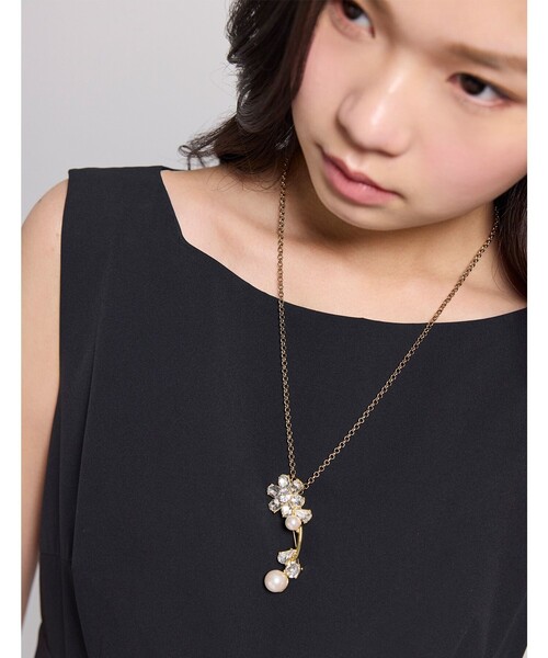 TOCCA(トッカ)の「BLESS OF DAISY 2WAY BROOCH NECKLACE ブローチネックレス(ブローチ/コサージュ・レディース・シルバー系/ゴールド系・F)」の6枚目の写真