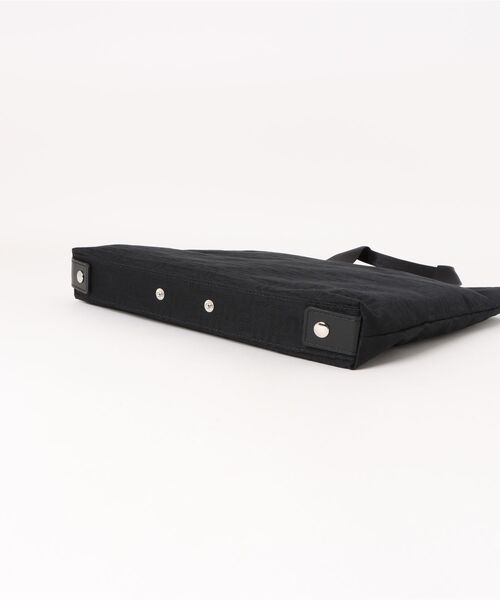 U by Ungaro（ユーバイウンガロ）の「U by ungaro(ユーバイウンガロ)　ルイ　変形トート（トートバッグ・レディース・ブラック/ブルーグレー/ベージュ・FREE）」の5枚目の写真