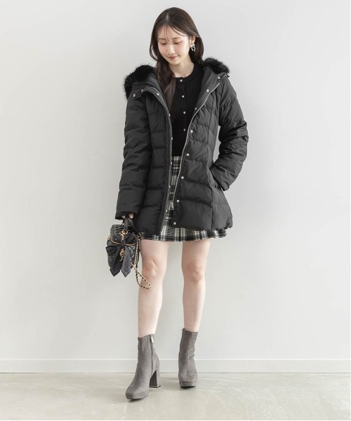 RANDA(ランダ)の「ゴムベルト付きウエストシェイプダウンコート(ダウンジャケット/コート・レディース・ベージュ/ホワイト・0/1)」の19枚目の写真