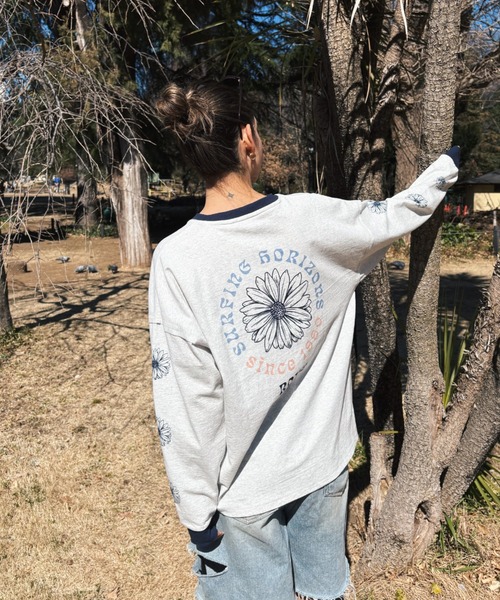 ROXY(ロキシー)の「SEEKING MORE FUN/ロキシー袖プリントリンガー長袖ロンT(Tシャツ/カットソー・レディース・ホワイト/ブラック/グレー・SMALL/MEDIUM)」の3枚目の写真