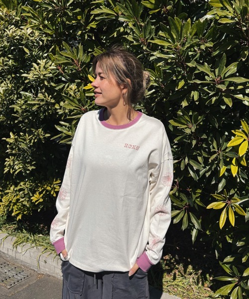 ROXY(ロキシー)の「SEEKING MORE FUN/ロキシー袖プリントリンガー長袖ロンT(Tシャツ/カットソー・レディース・ホワイト/ブラック/グレー・SMALL/MEDIUM)」の4枚目の写真