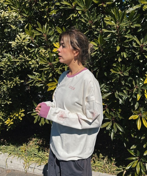 ROXY(ロキシー)の「SEEKING MORE FUN/ロキシー袖プリントリンガー長袖ロンT(Tシャツ/カットソー・レディース・ホワイト/ブラック/グレー・SMALL/MEDIUM)」の5枚目の写真