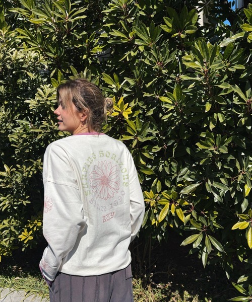 ROXY(ロキシー)の「SEEKING MORE FUN/ロキシー袖プリントリンガー長袖ロンT(Tシャツ/カットソー・レディース・ホワイト/ブラック/グレー・SMALL/MEDIUM)」の6枚目の写真