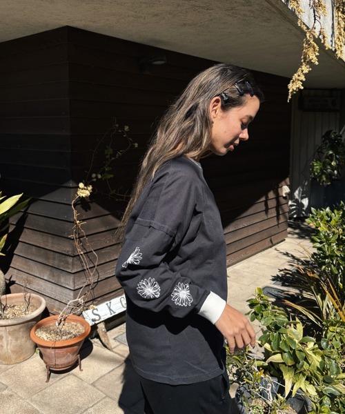 ROXY(ロキシー)の「SEEKING MORE FUN/ロキシー袖プリントリンガー長袖ロンT(Tシャツ/カットソー・レディース・ホワイト/ブラック/グレー・SMALL/MEDIUM)」の9枚目の写真