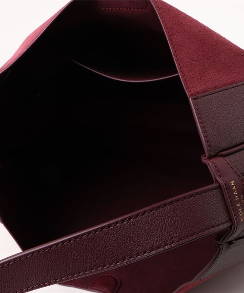 COLE HAAN(コールハーン)の「カタリーナ ラージ ホーボー womens(ハンドバッグ・レディース・ブラウン・OSFA)」の8枚目の写真