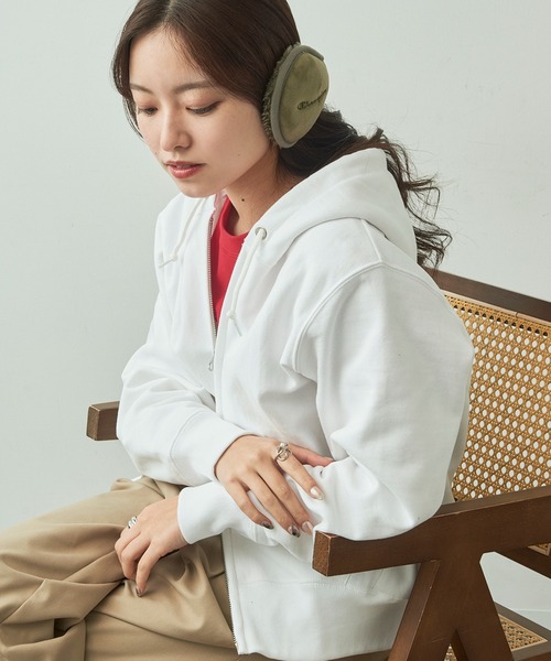 Champion（チャンピオン）の「【Champion】489-0015 ボアバックアーム（イヤーマフ・レディース・グレイッシュベージュ/カーキ/ブラック/グレー・FREE）」の5枚目の写真