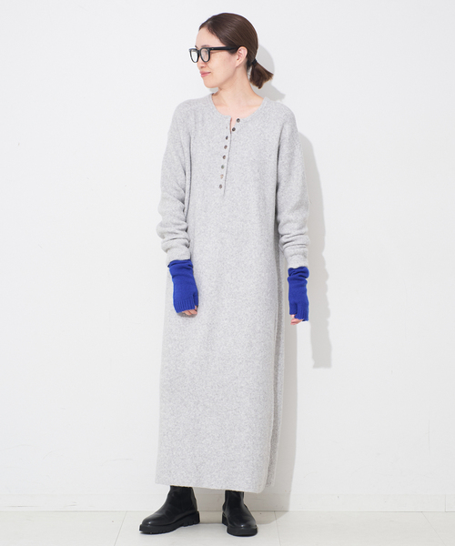 WILLIAM BRUNTON(ウィリアムブラントン)の「WILLIAM BRUNTON SLOBE別注 フィンガーレスグローブ WB-222-SLOBE(手袋・レディース・ブラウン/グレー/ブルー・FREE)」の15枚目の写真