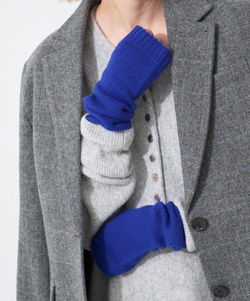 WILLIAM BRUNTON(ウィリアムブラントン)の「WILLIAM BRUNTON SLOBE別注 フィンガーレスグローブ WB-222-SLOBE(手袋・レディース・ブラウン/グレー/ブルー・FREE)」の19枚目の写真