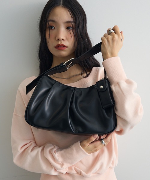 AnriettMusee(アンリエットミュゼ)の「マルチWAYベルトワンハンドルバッグ(ショルダーバッグ・レディース・アイボリー/ブラック/ベージュ・FREE)」の2枚目の写真