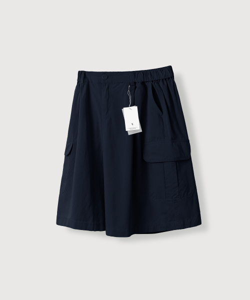 MOOD INSIDE(ムードインサイド)の「半バンディングワンタックコットンカーゴバミューダパンツ_Navy(その他パンツ・レディース・ネイビー・FREE)」の1枚目の写真