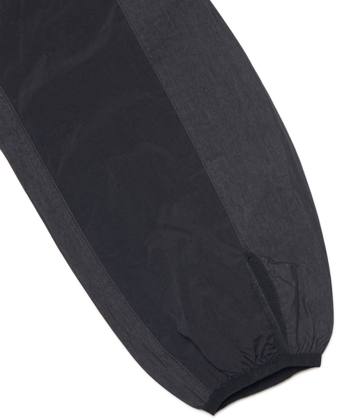 NOMANUAL(NOMANUAL)の「LIGHT SHIELD JACKET - WASHED BLACK(ナイロンジャケット・レディース・その他・LARGE/MEDIUM/SMALL)」の9枚目の写真