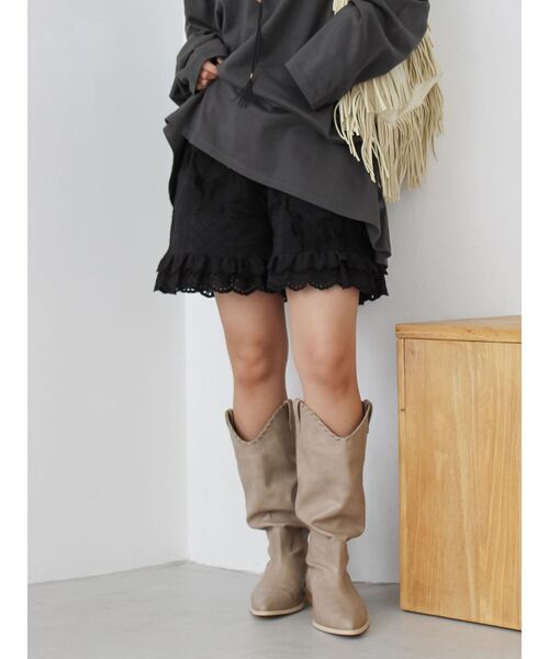 Ungrid（アングリッド）の「コットンレースパッチワークショートパンツ（その他パンツ・レディース・ブラック/オフホワイト・FREE）」の2枚目の写真