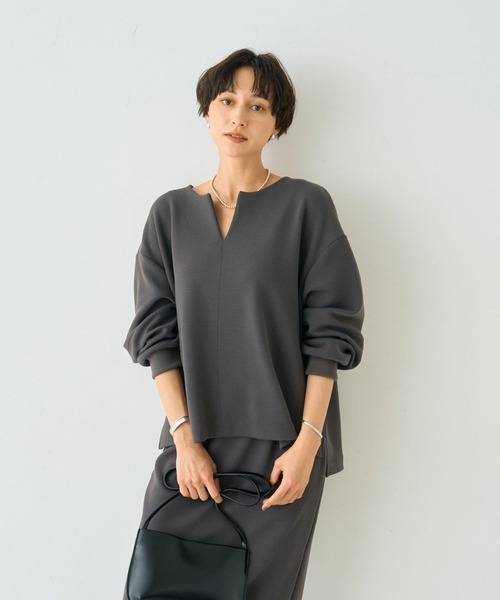 Rouge vif(ルージュヴィフ)の「【セットアップ対応】 ダブルエアープルオーバー(シャツ/ブラウス・レディース・ベージュ/チャコールグレー/グレー・フリー)」の13枚目の写真