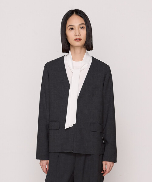 COMME CA（コムサ）の「〔 TALLサイズ 〕 【2WAY】サイロスパンツイル ジャケット（ノーカラージャケット・レディース・ベージュ/チャコール・13号/15号）」の6枚目の写真