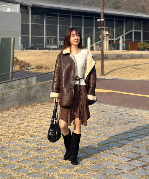 LADY VOLUME(レディーボリューム)の「オーバーサイズウールシアリングダブルムートン_ブラウン(ムートンコート・レディース・その他・FREE)」の5枚目の写真