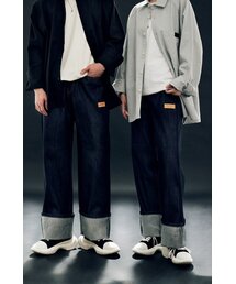 ベーシックレザーパッチ生地ロールアップワイドデニムパンツ(濃紺)
