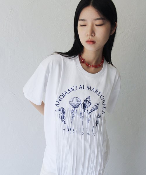 RUBATI(ルバティ)の「フリンジプリントTシャツ_ホワイト(Tシャツ/カットソー・レディース・その他・FREE)」の3枚目の写真