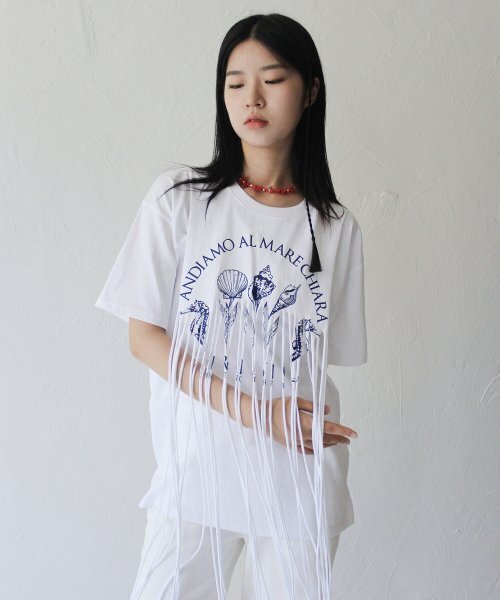 RUBATI(ルバティ)の「フリンジプリントTシャツ_ホワイト(Tシャツ/カットソー・レディース・その他・FREE)」の4枚目の写真