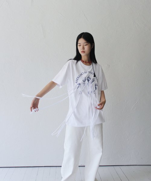 RUBATI(ルバティ)の「フリンジプリントTシャツ_ホワイト(Tシャツ/カットソー・レディース・その他・FREE)」の6枚目の写真