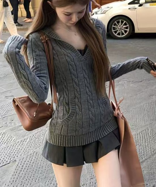 AsheKsha(アシクシャ)の「フード付きVネックスリムニットトップス:カジュアルで洗練された日常使いの万能アイテム(ニット/セーター・レディース・グレー/カーキ・M)」の15枚目の写真