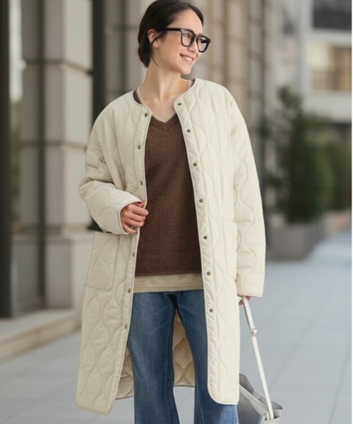 Right-on（ライトオン）の「【HONEYSUCKLE ROSE】キルティングロングコート (ロング丈 / 中綿 / 軽量 / ノーカラー)（その他アウター・レディース・オリーブ/ブラック/キナリ・S/M/L）」の2枚目の写真